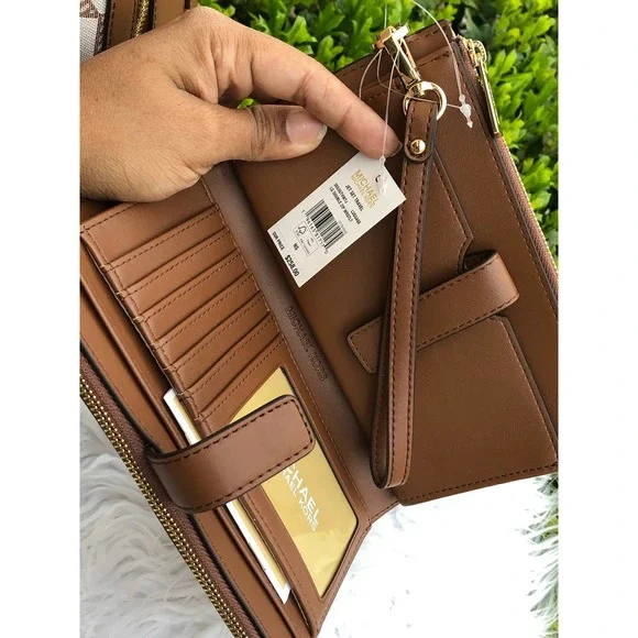 New 🎀 Michael Kors Medium Backpack & Double Zip  Wallet Set - Picture 15 of 16